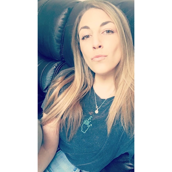 Meet your Posher, Jessica - Picture 13 of 14